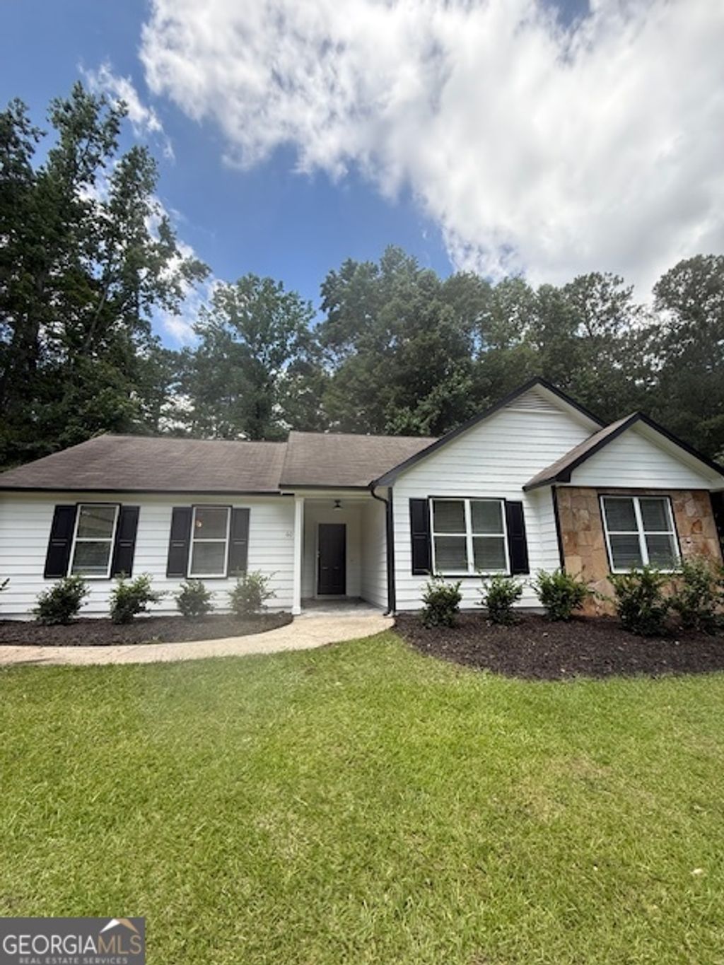Photo of 60 Doe Run Drive, Sharpsburg, GA 30277 (MLS # 10696054)