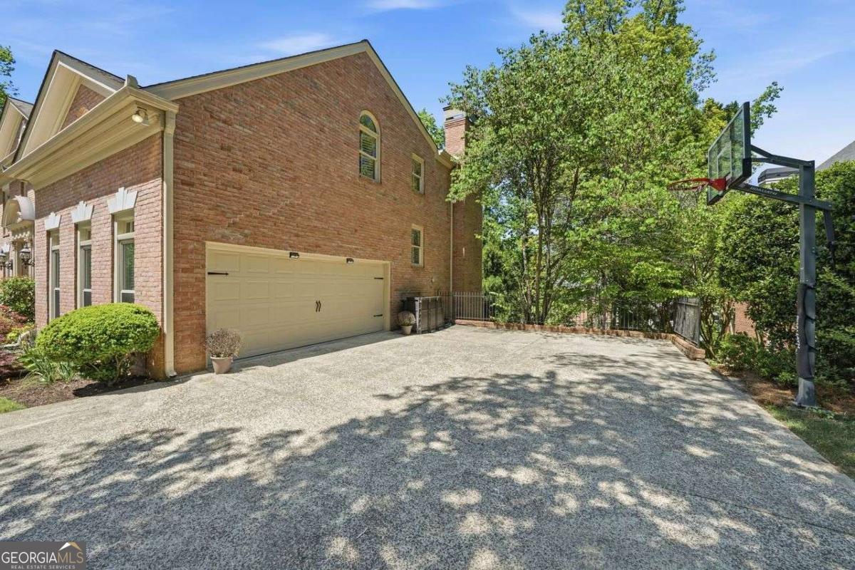 2336 Edgemere Lake CIR