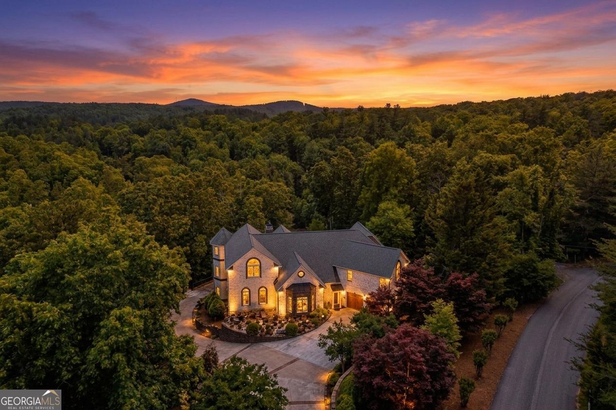 909 High Shoals DR