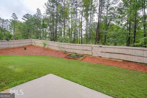 A home in Powder Springs