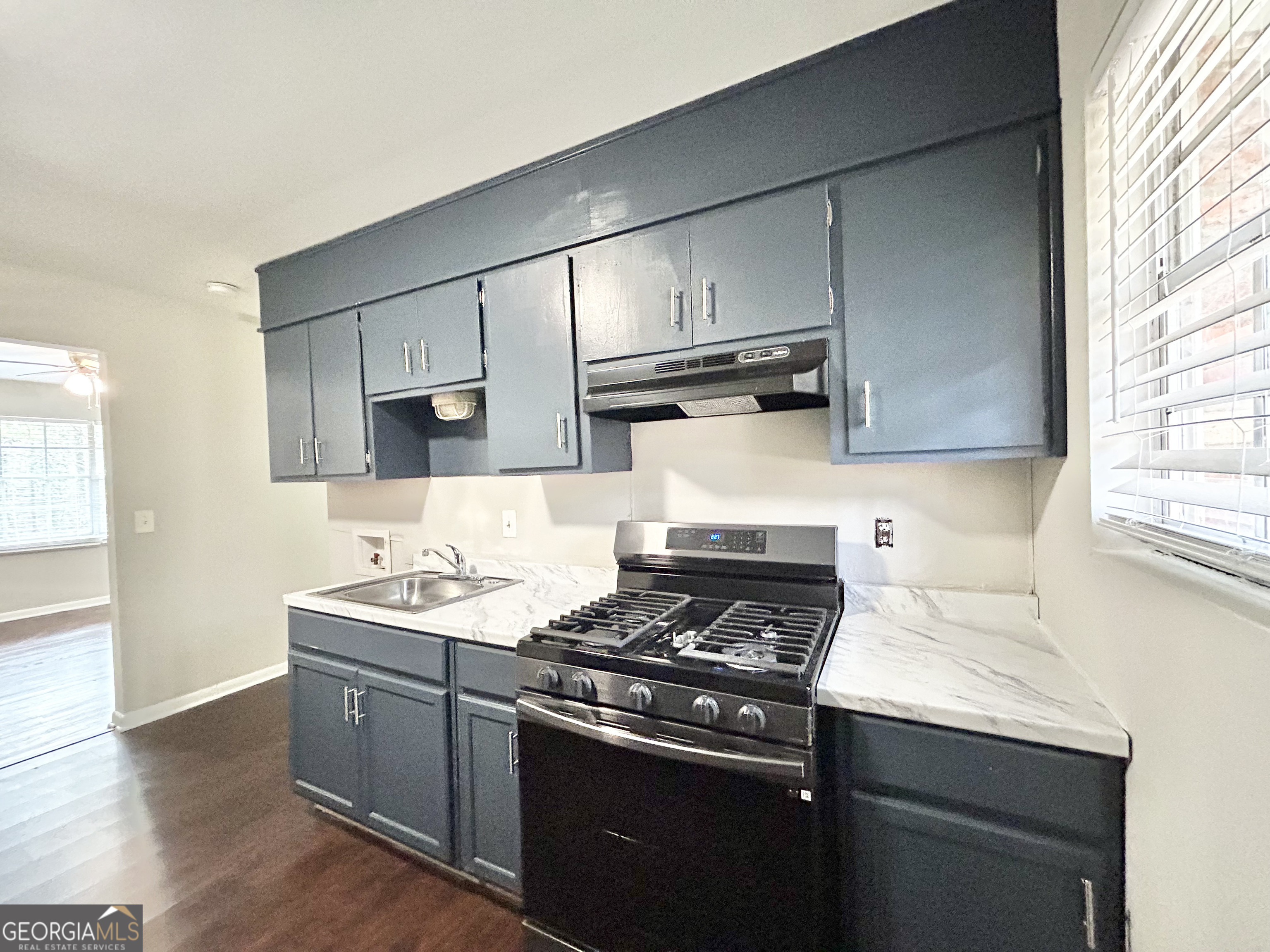 6496 Raymond DR 6496 AND 6500