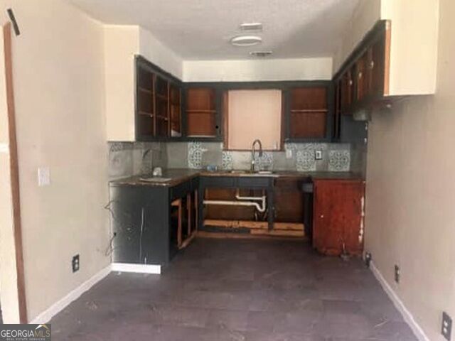 65 Fleming DR