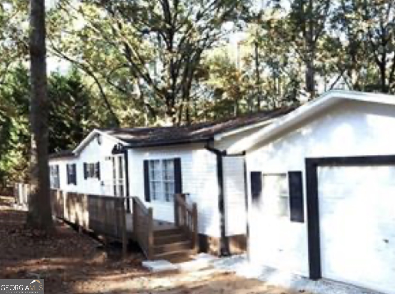 576 Nichols RD