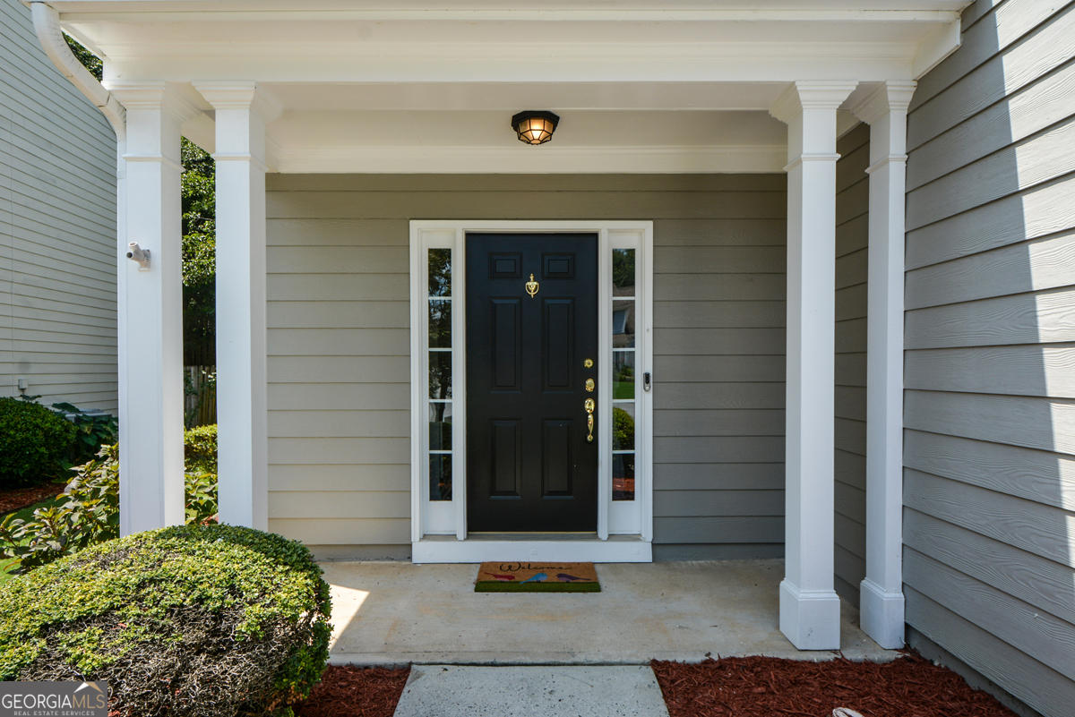 1045 Winthrope Chase DR