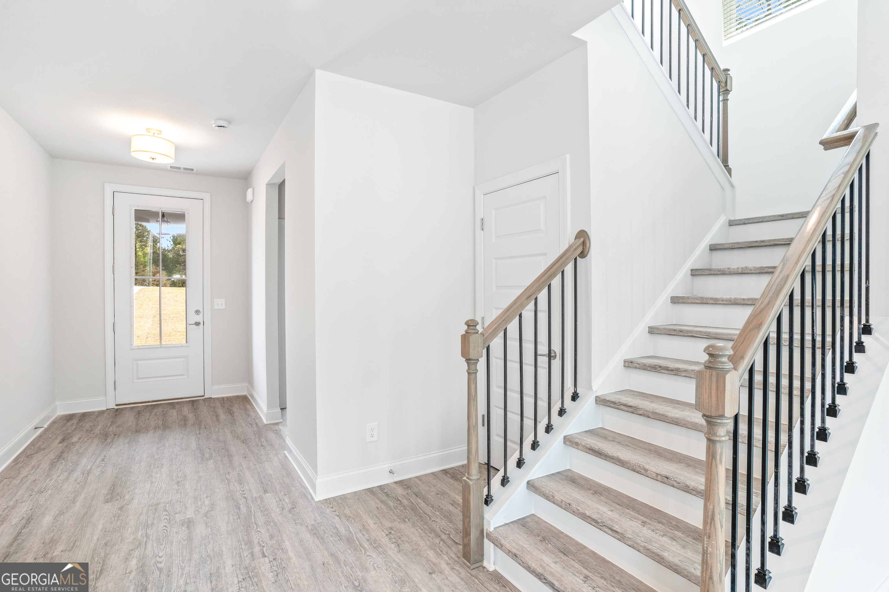 70 Cooper DR 56