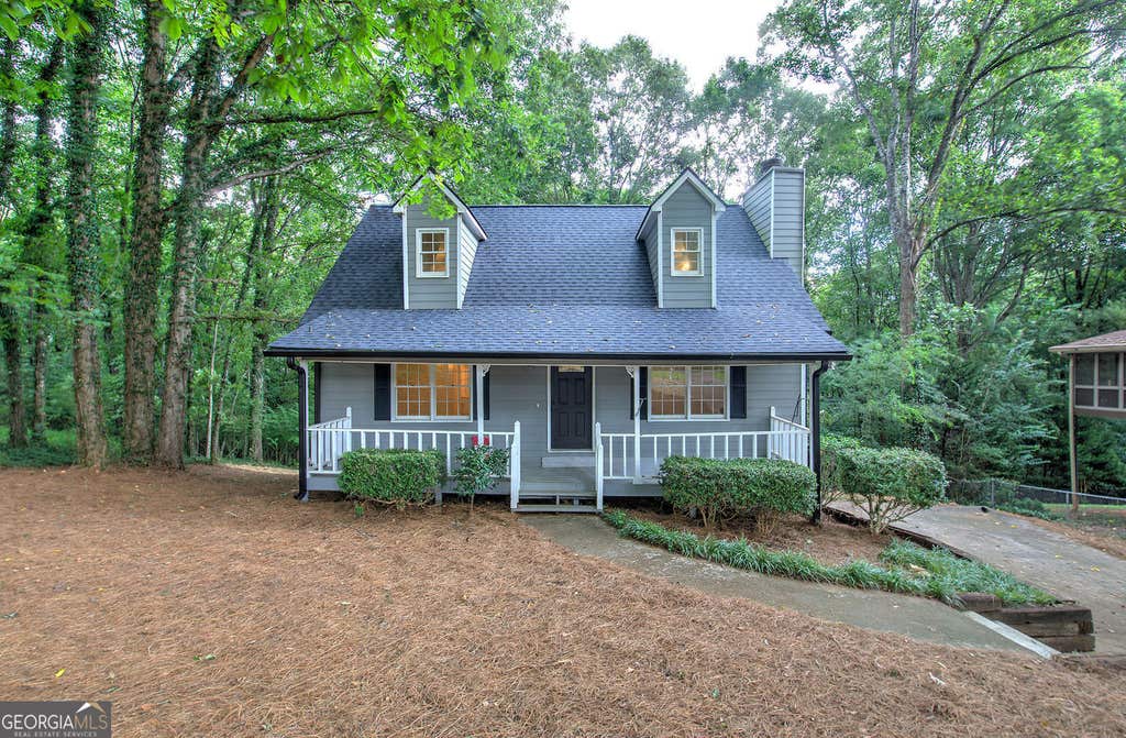 Photo of 530 Cove Road, canton, GA 30114 (MLS # 10826471)