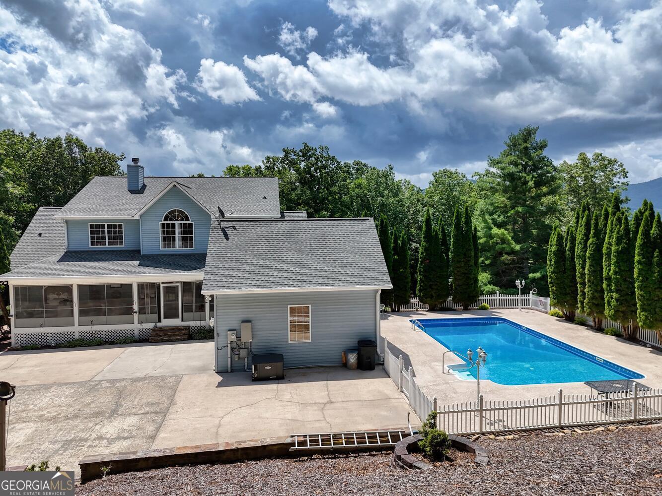 266 E Wright RD
