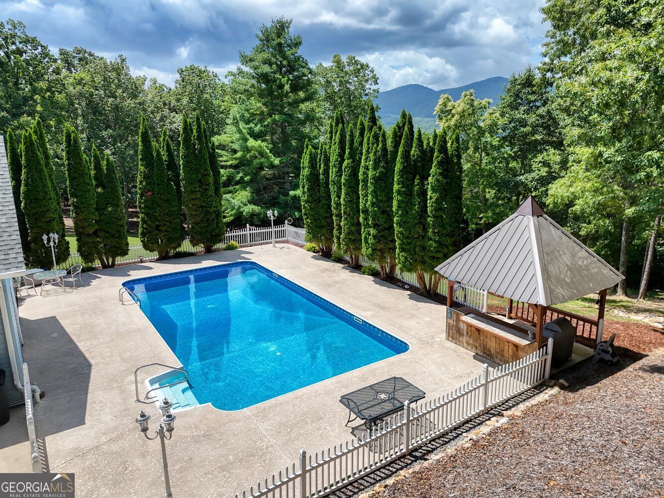 266 E Wright RD