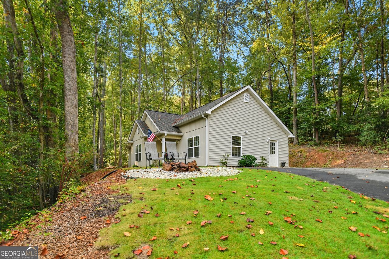 81 ANDERSON DR