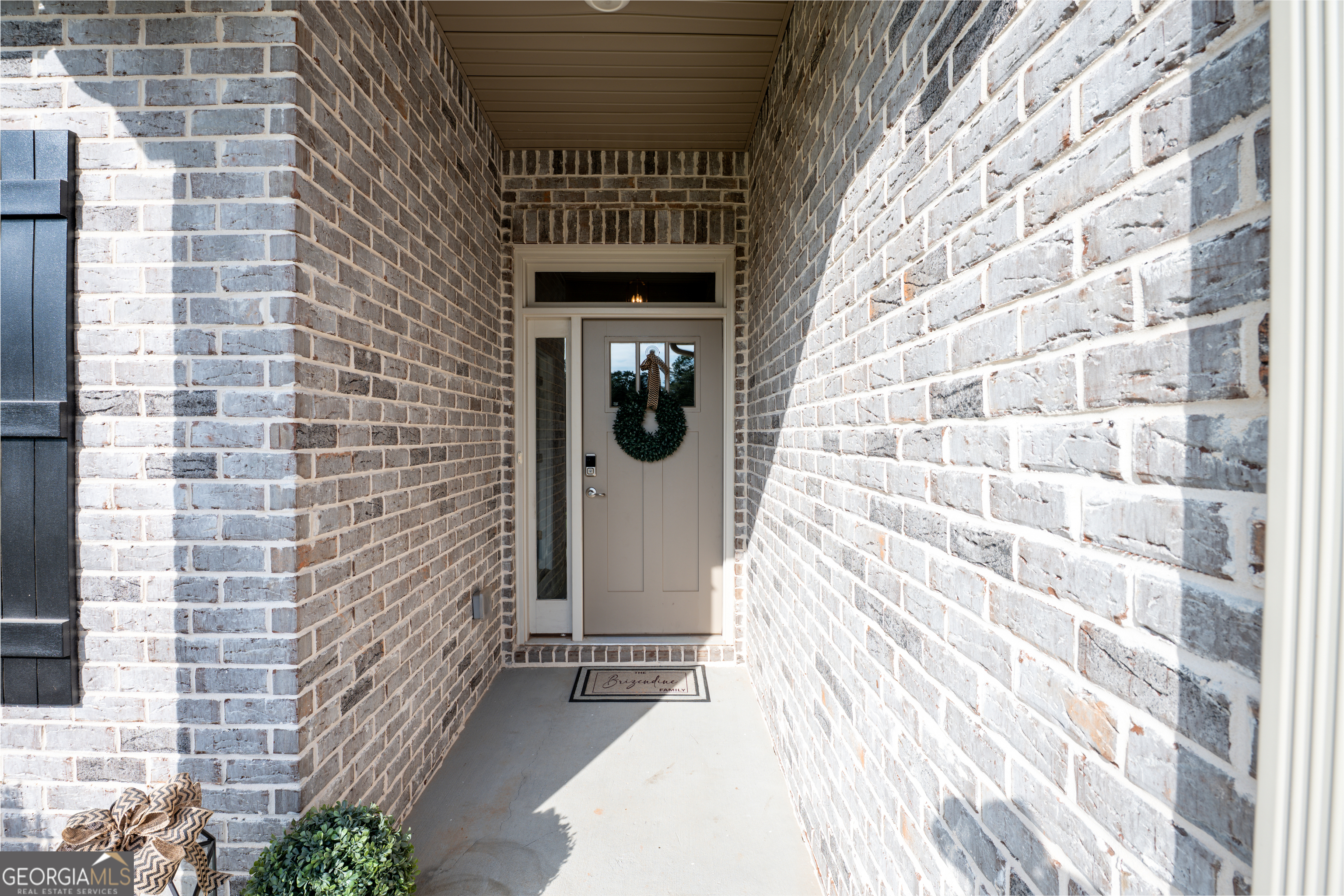 104 Eagle Heights DR