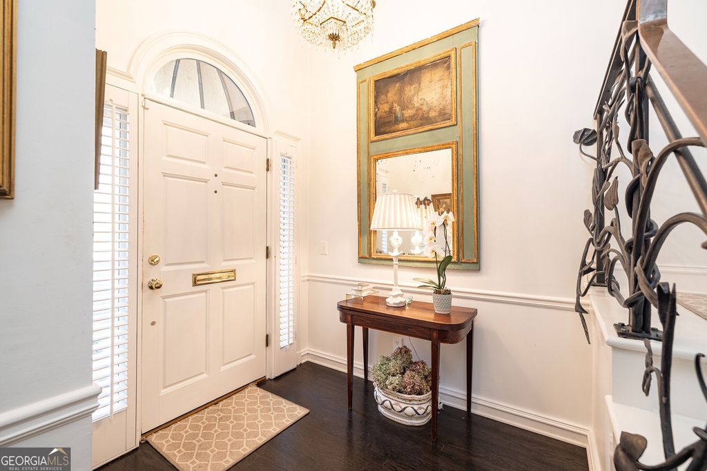 Photo of 2525 Peachtree Road NE #25, Atlanta, GA 30305 (MLS # 10716974)