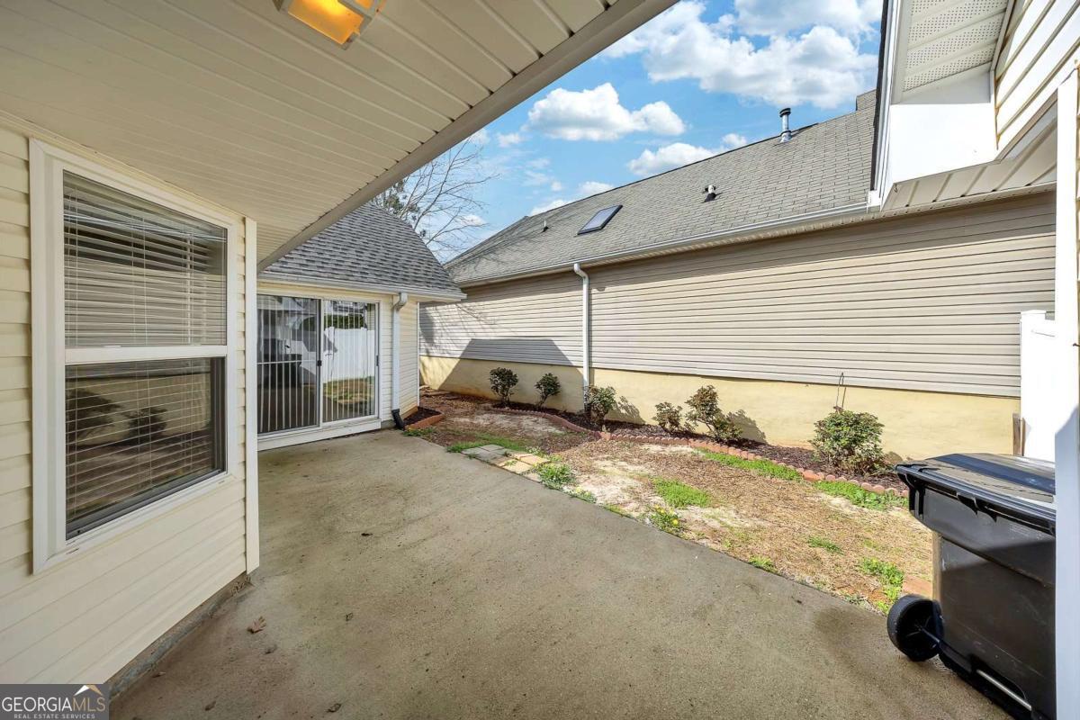 100 Highland Falls DR