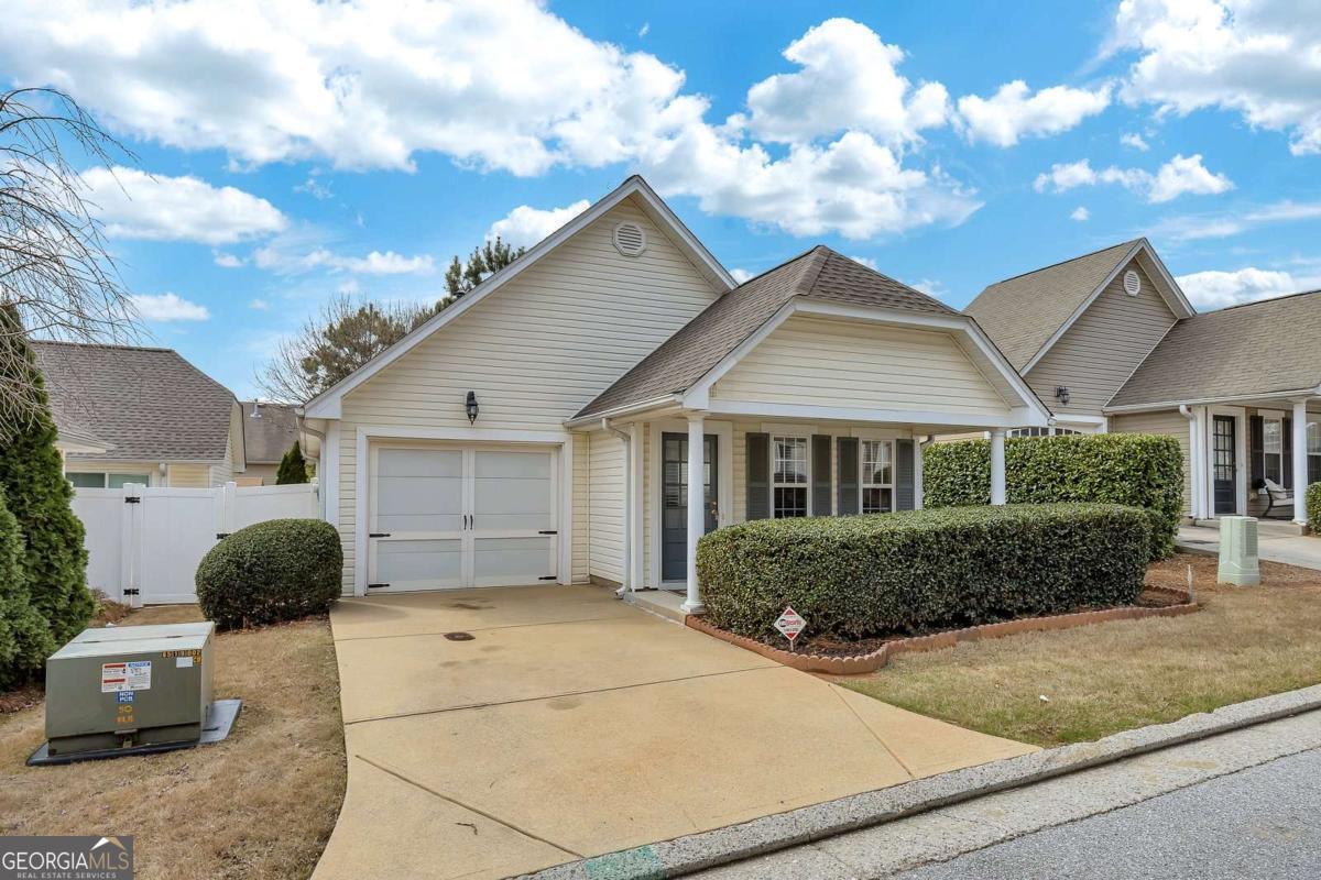 100 Highland Falls DR