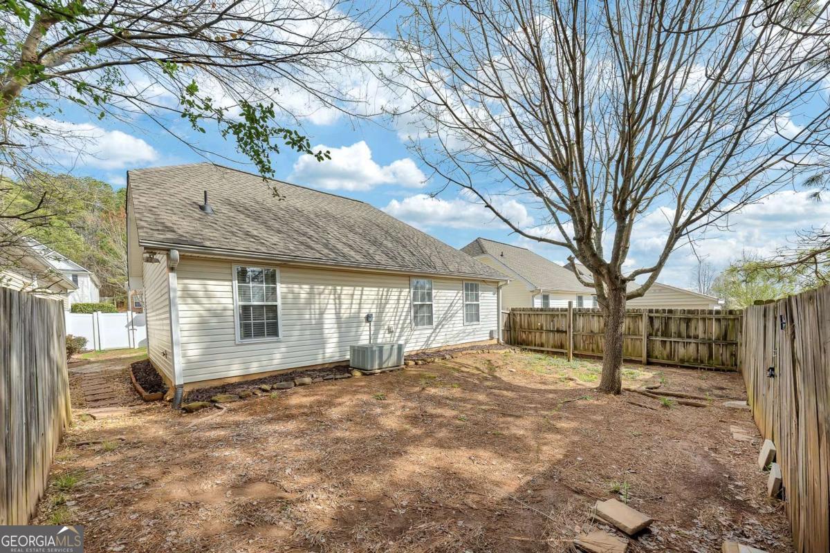 100 Highland Falls DR