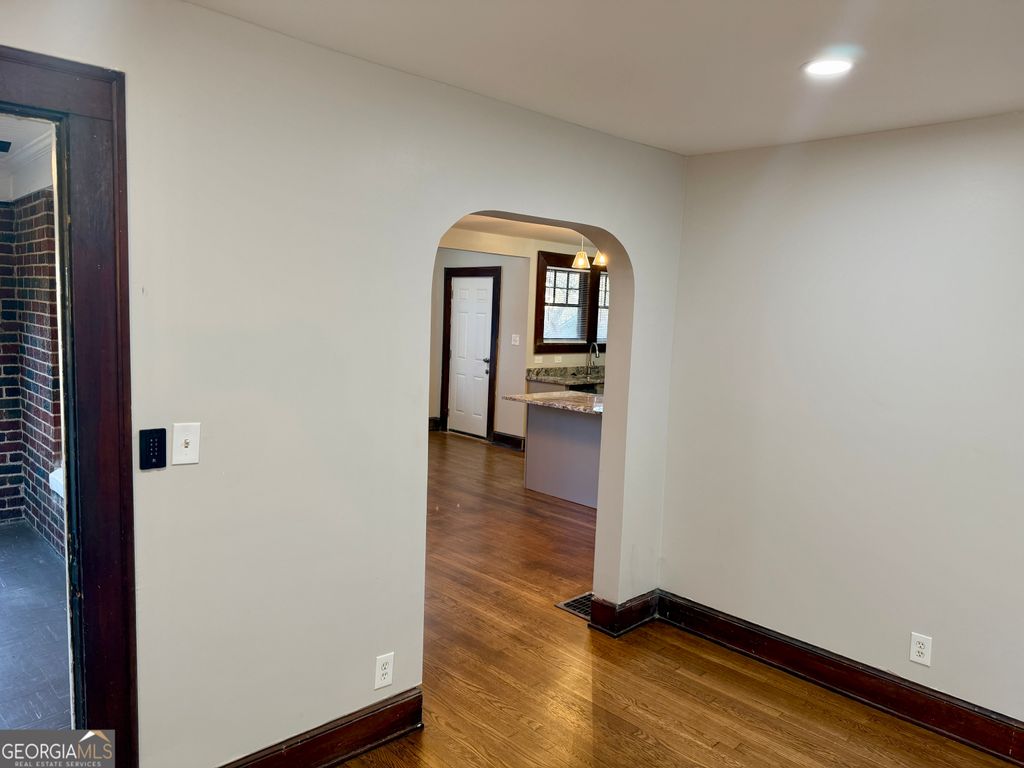 Photo of 984 Woodbourne Drive SW, Atlanta, GA 30310 (MLS # 10700578)