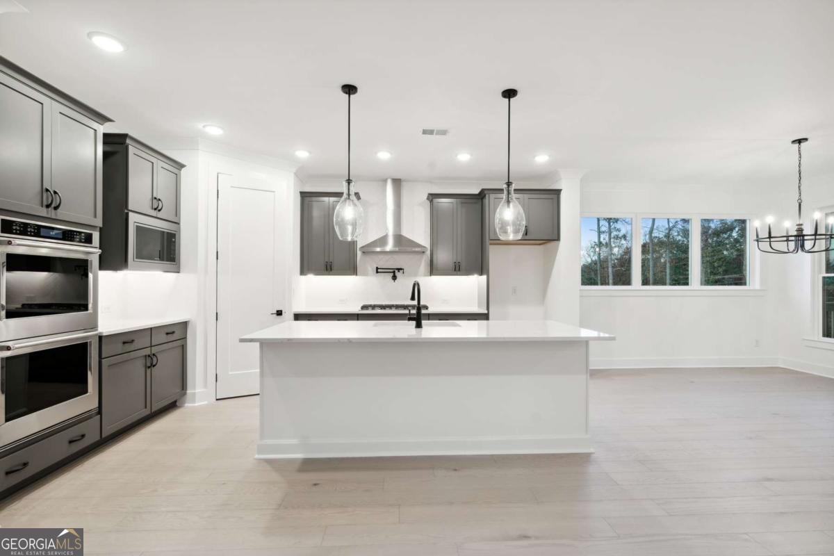 Ellis - Residential