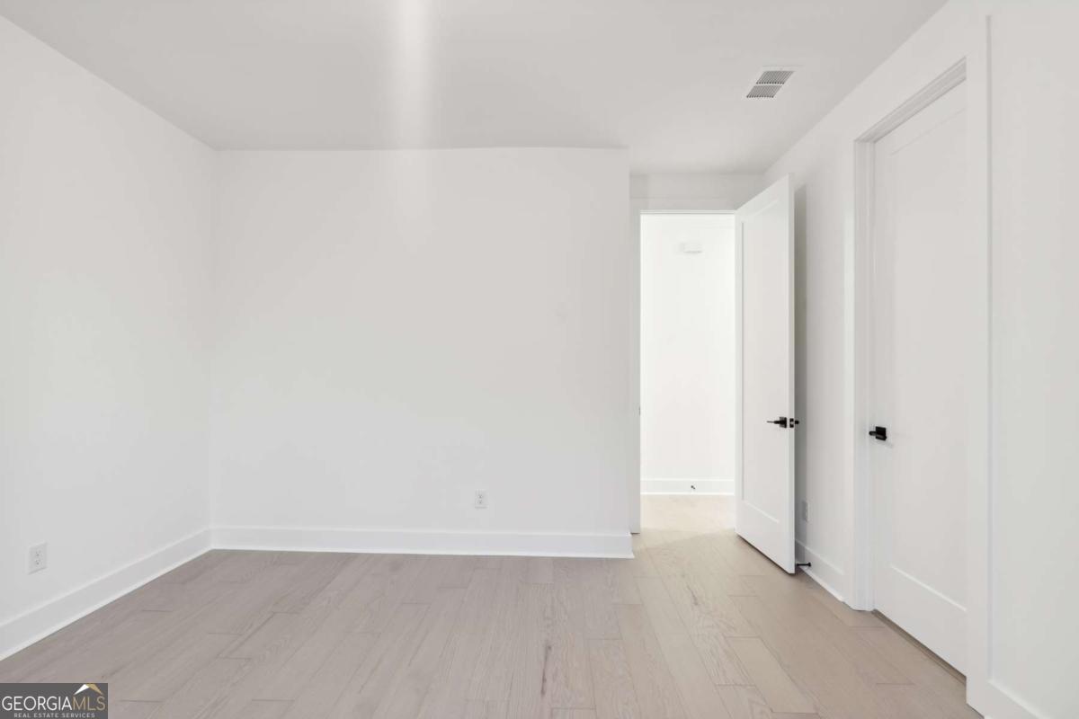 Ellis - Residential