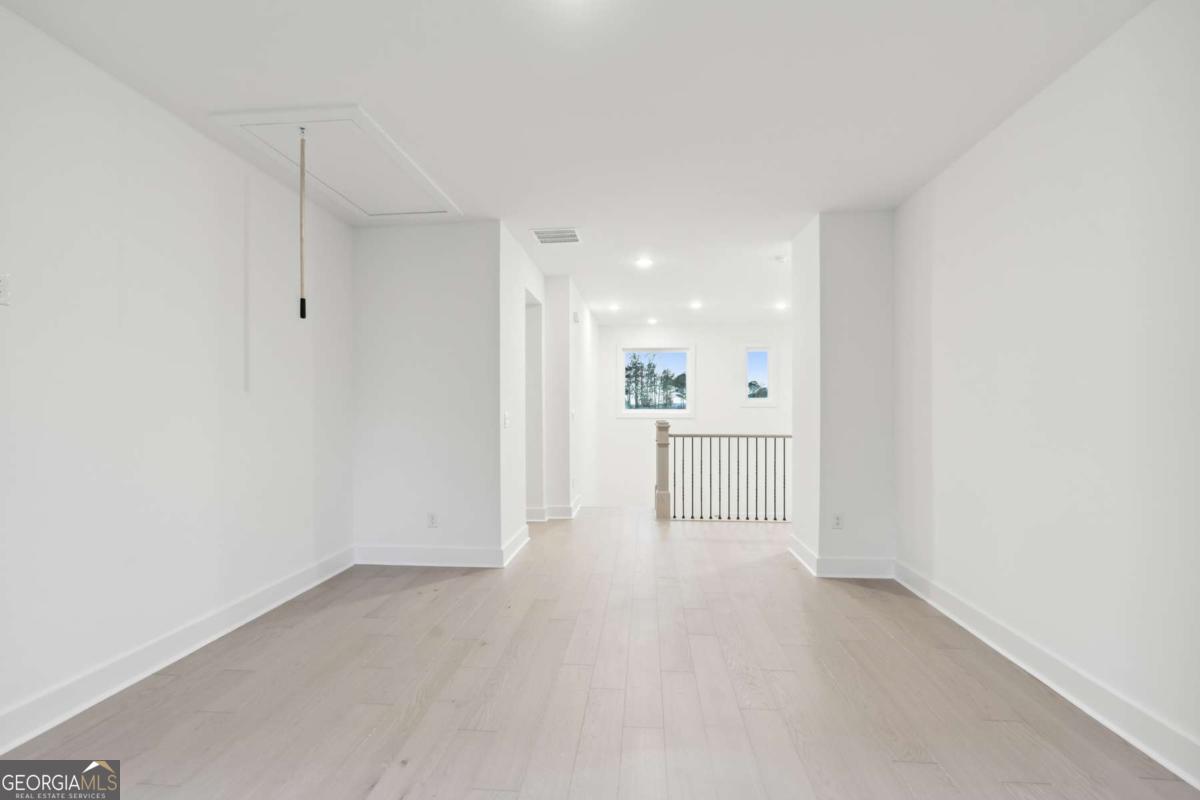 Ellis - Residential