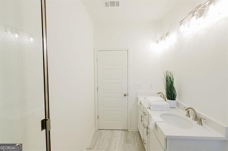 Dawsonville, Georgia 30534, United States, 3 Bedrooms Bedrooms, ,3 BathroomsBathrooms,Residential,Active,198738