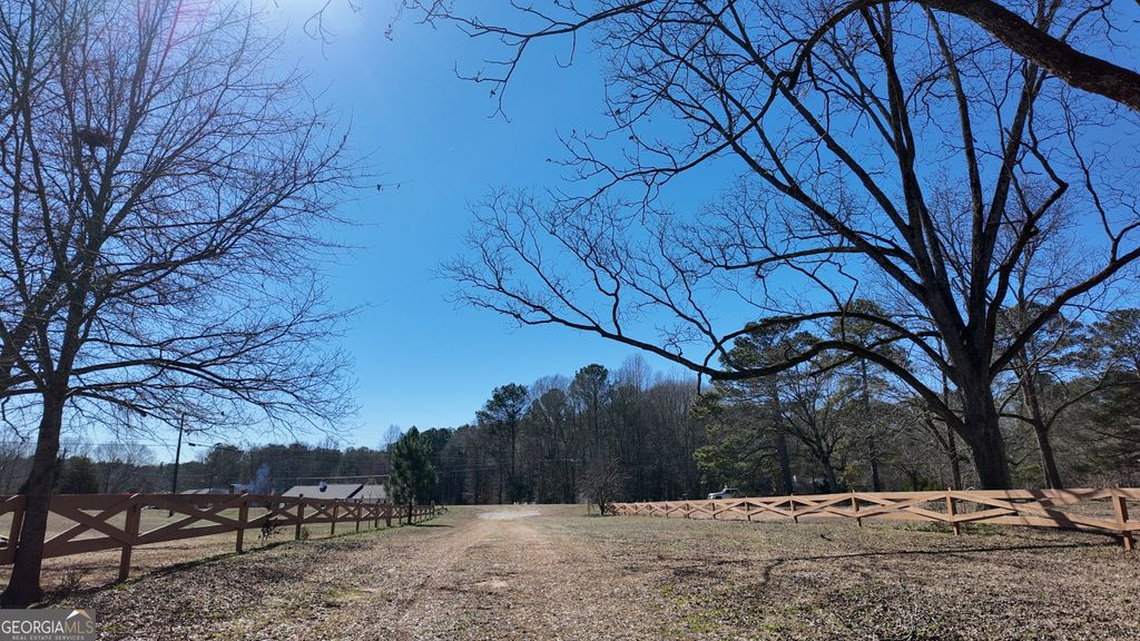 Photo of 725 Old Jackson Rd, Mcdonough, GA 30252 (MLS # 10691041)