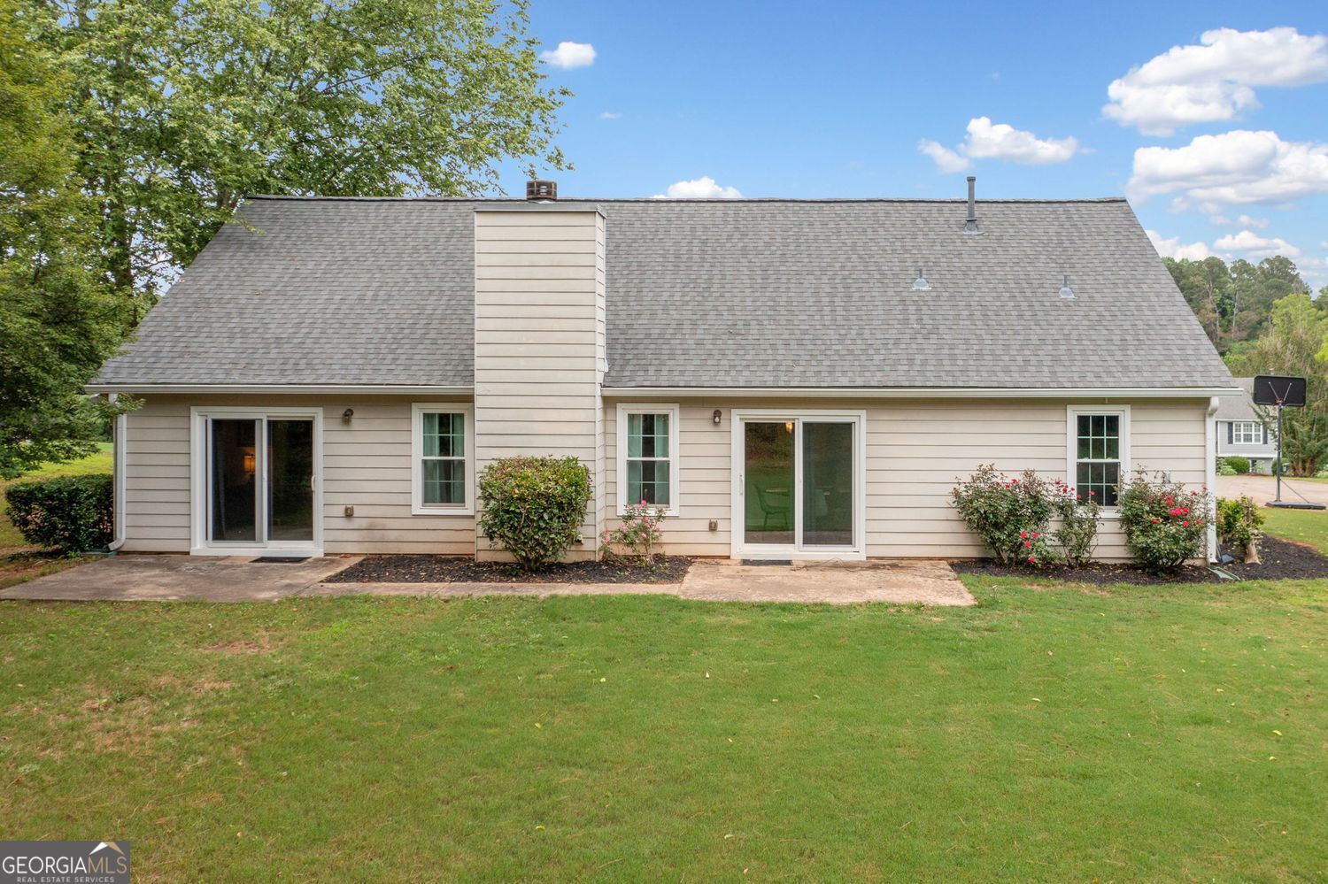 RIVER HILL - Residential