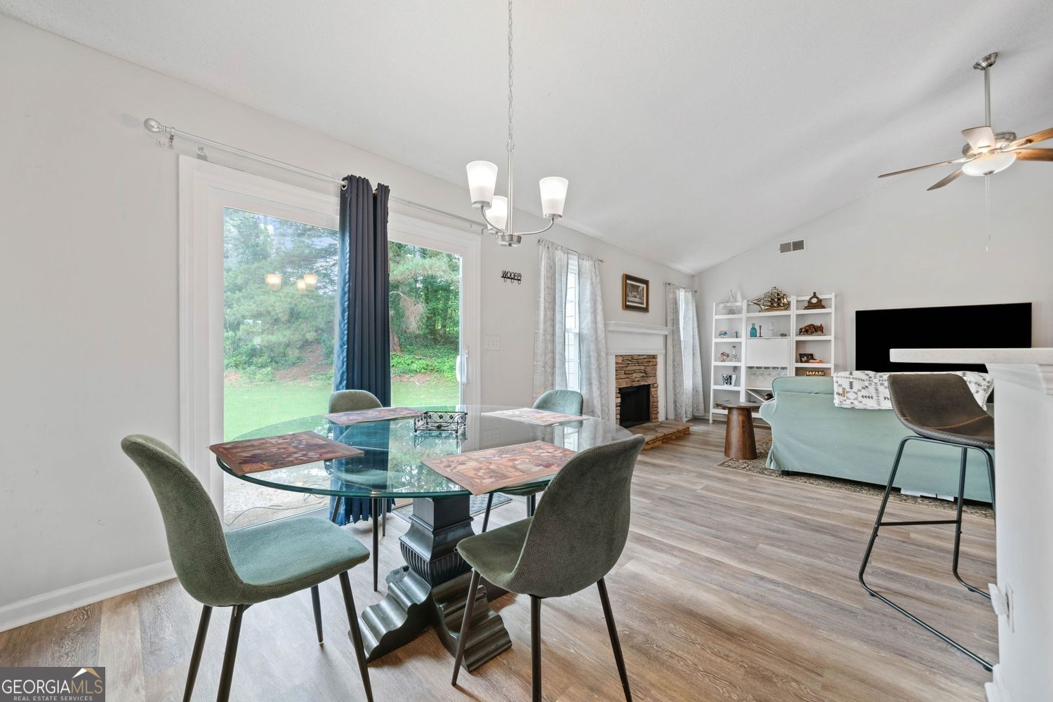 RIVER HILL - Residential