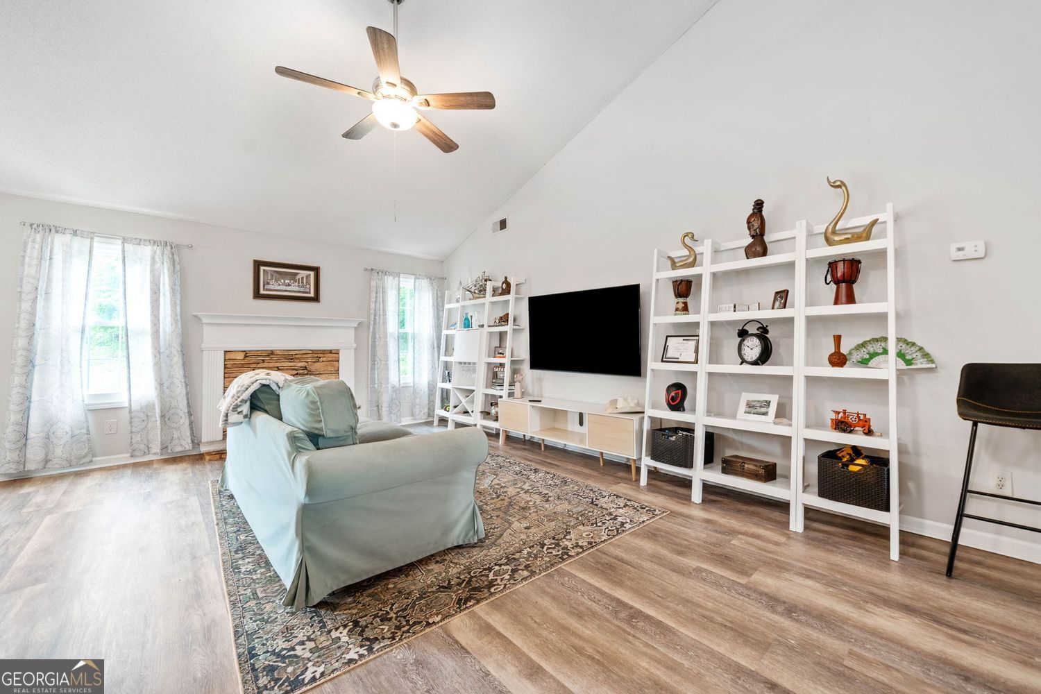 RIVER HILL - Residential