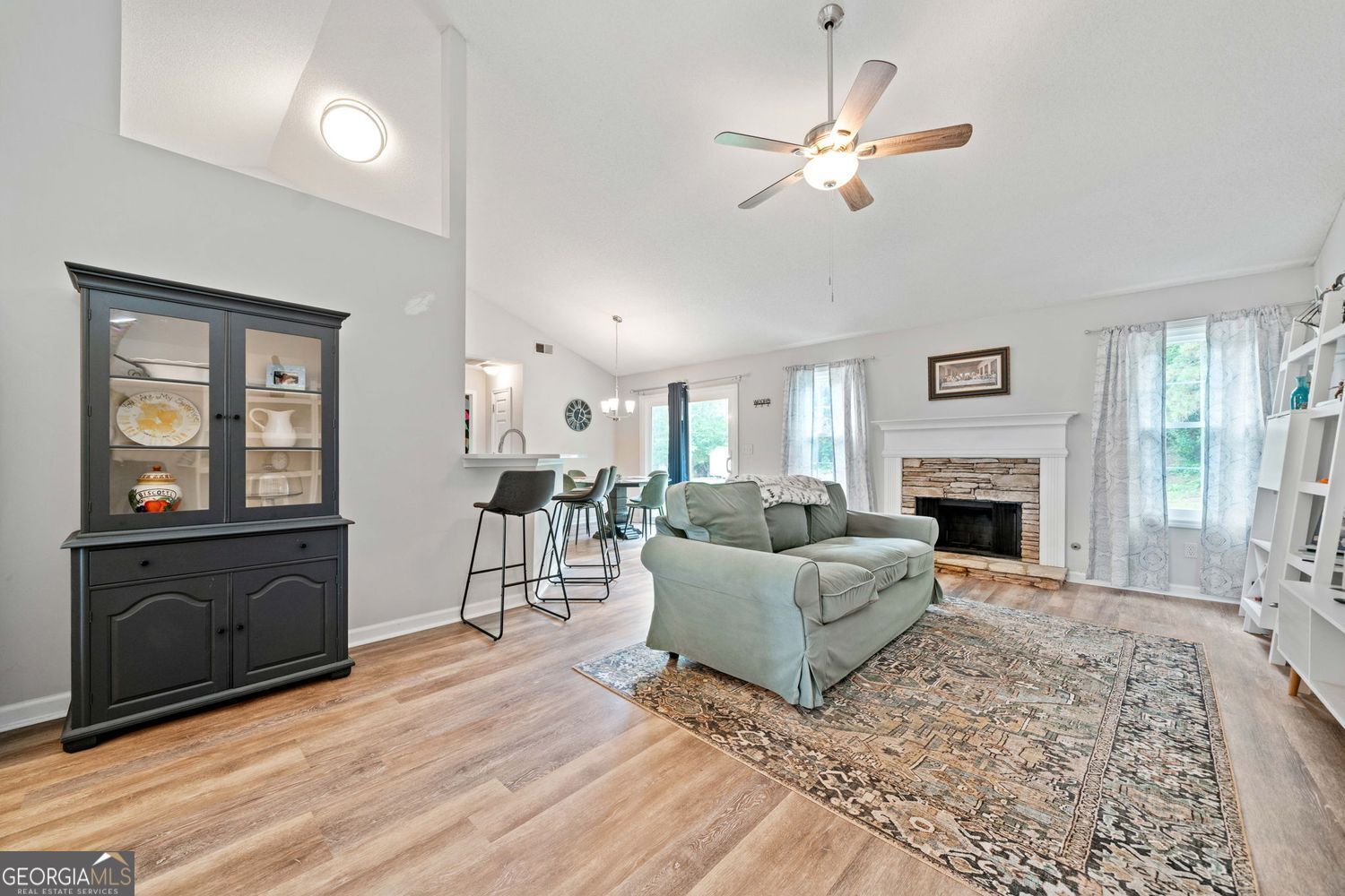 RIVER HILL - Residential