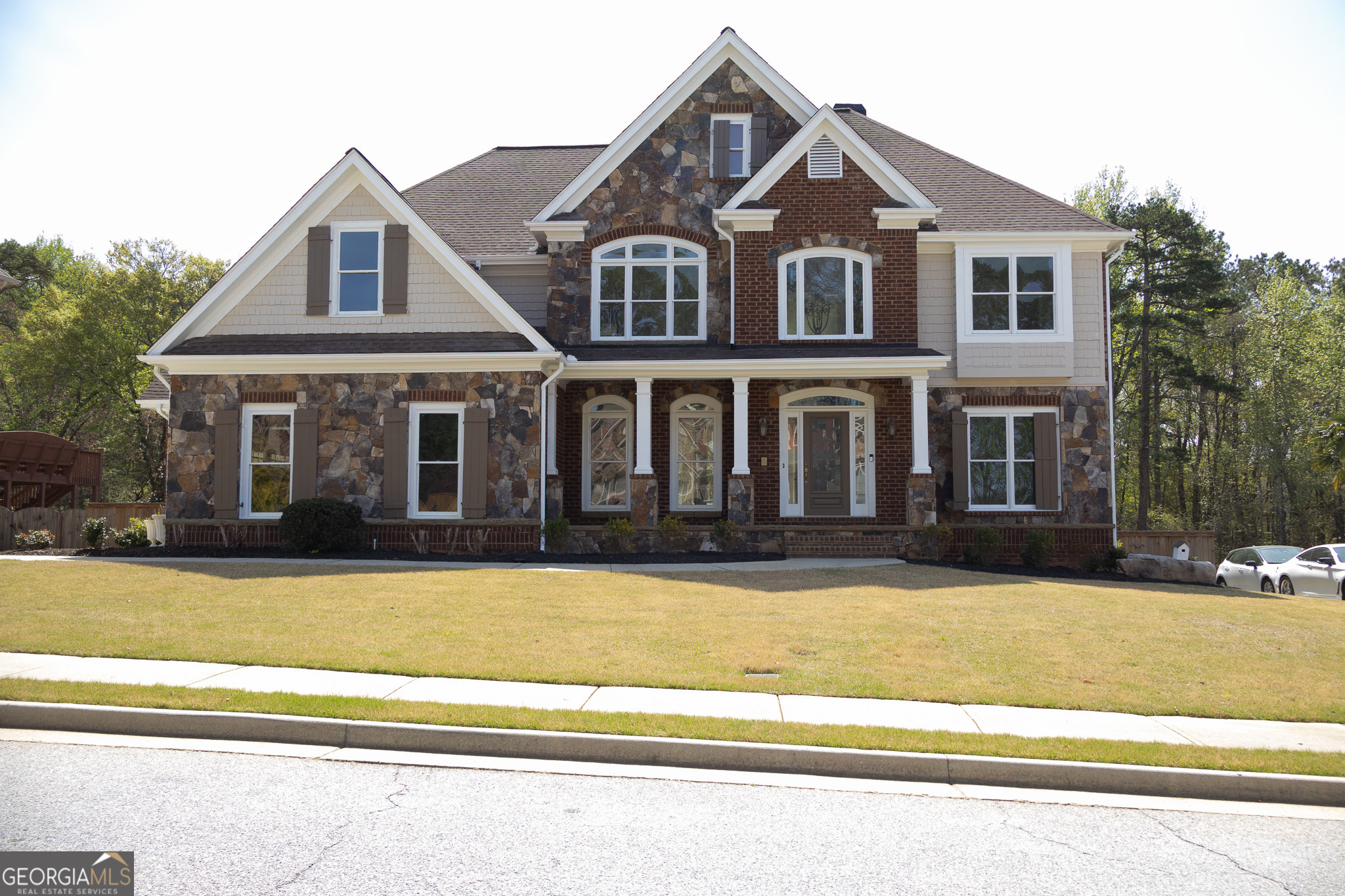 838 Natchez Valley TRCE NE