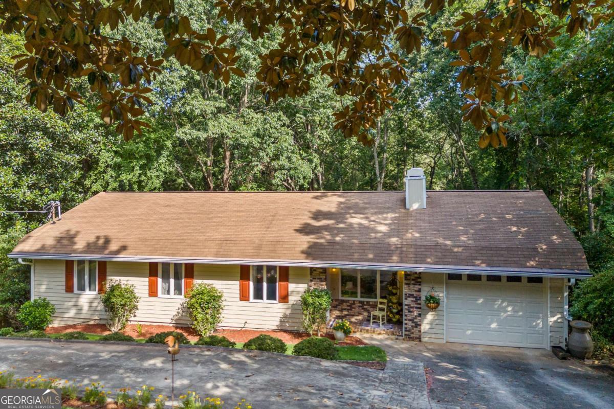 684 Honeysuckle RD