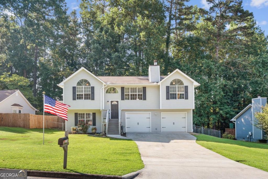 Photo of 1145 Sycamore Summit, Sugar Hill, GA 30518 (MLS # 10803399)