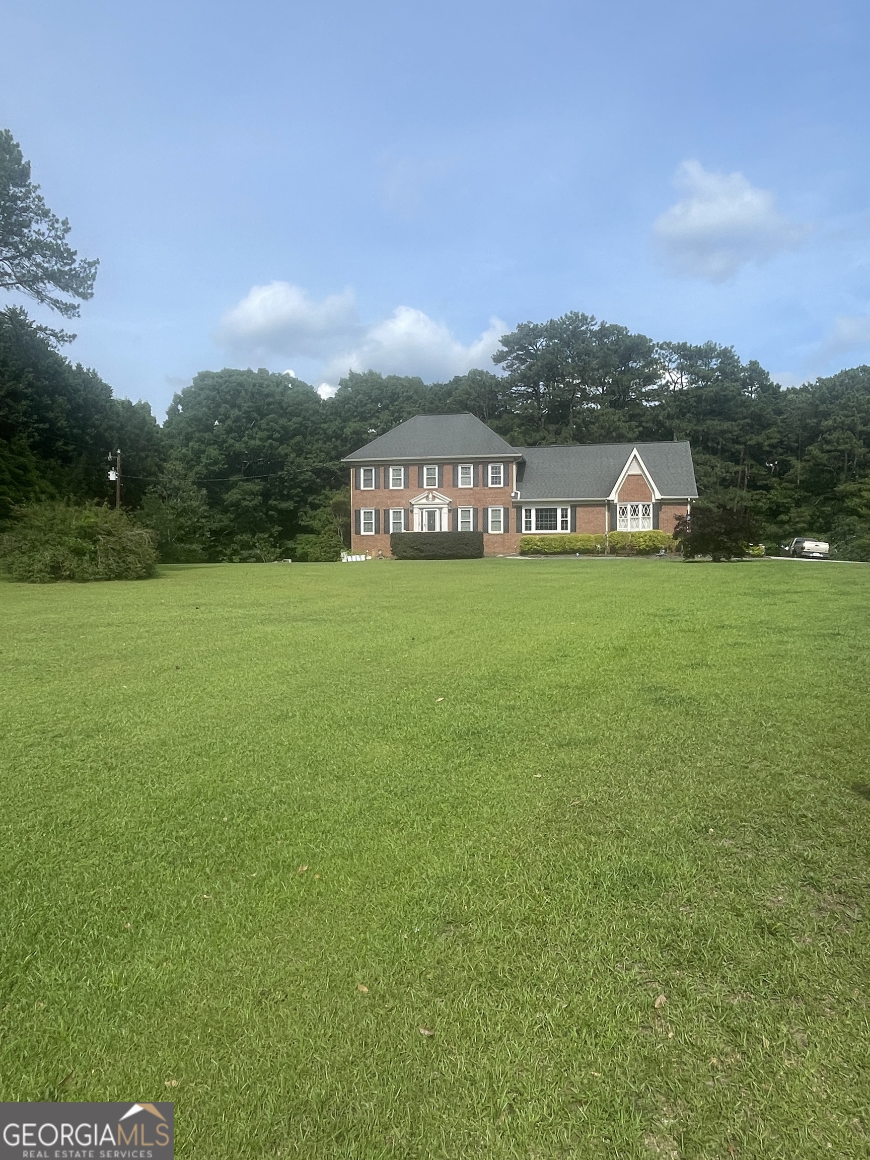1452 Hillside DR