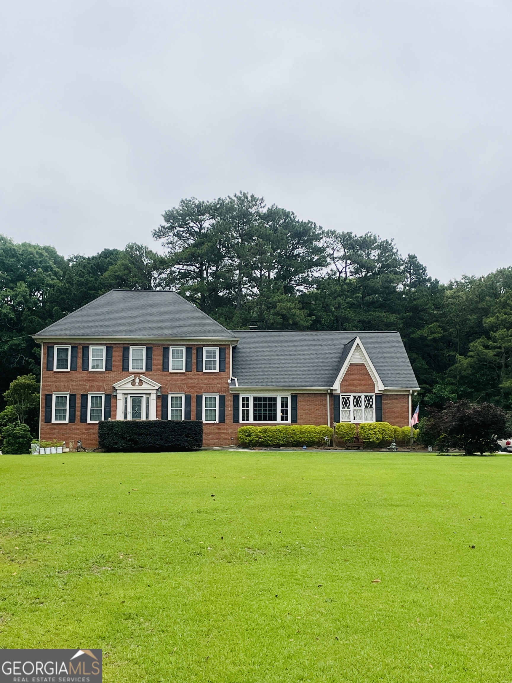 1452 Hillside DR