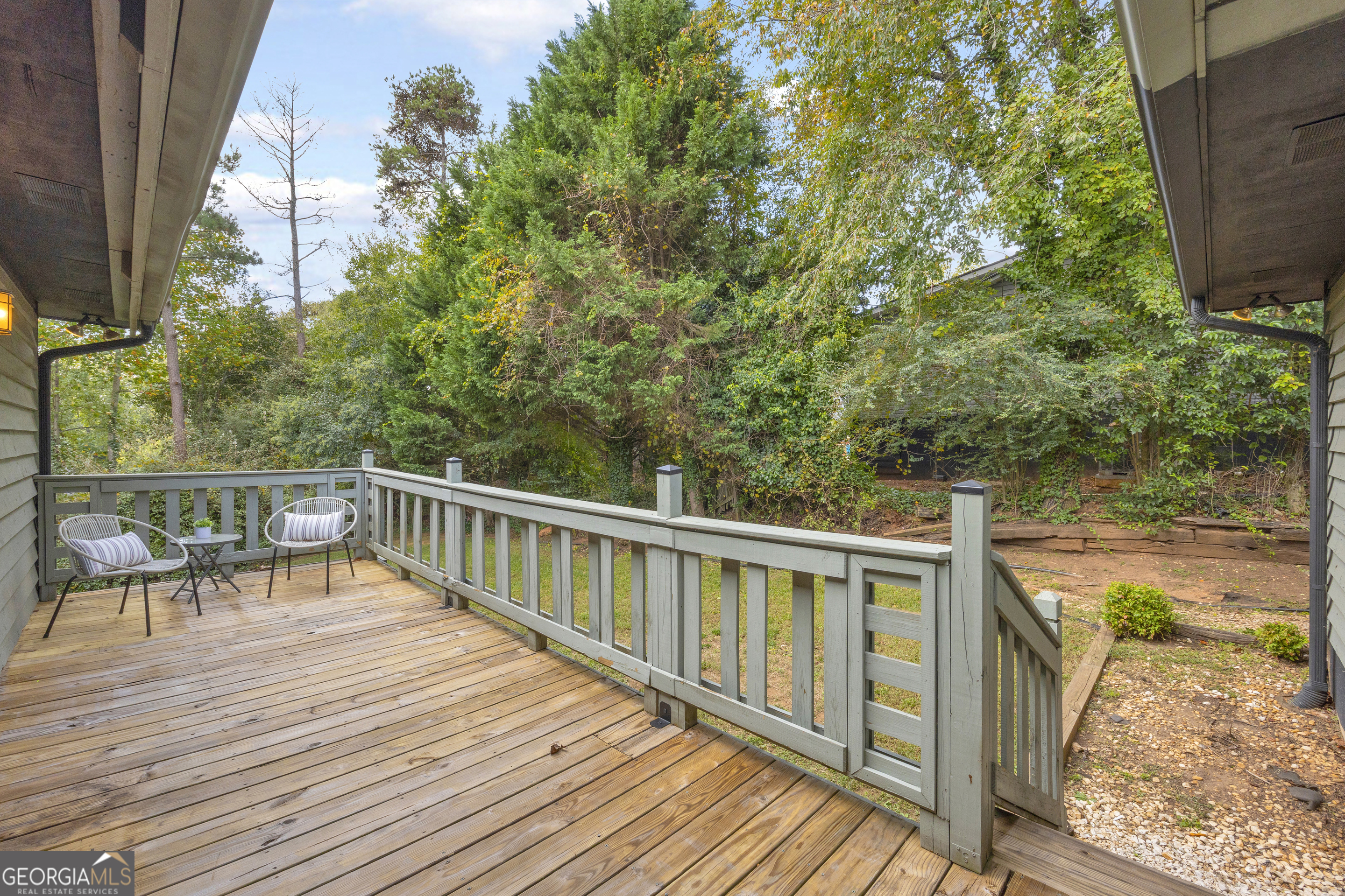 3044 Browns Bridge RD