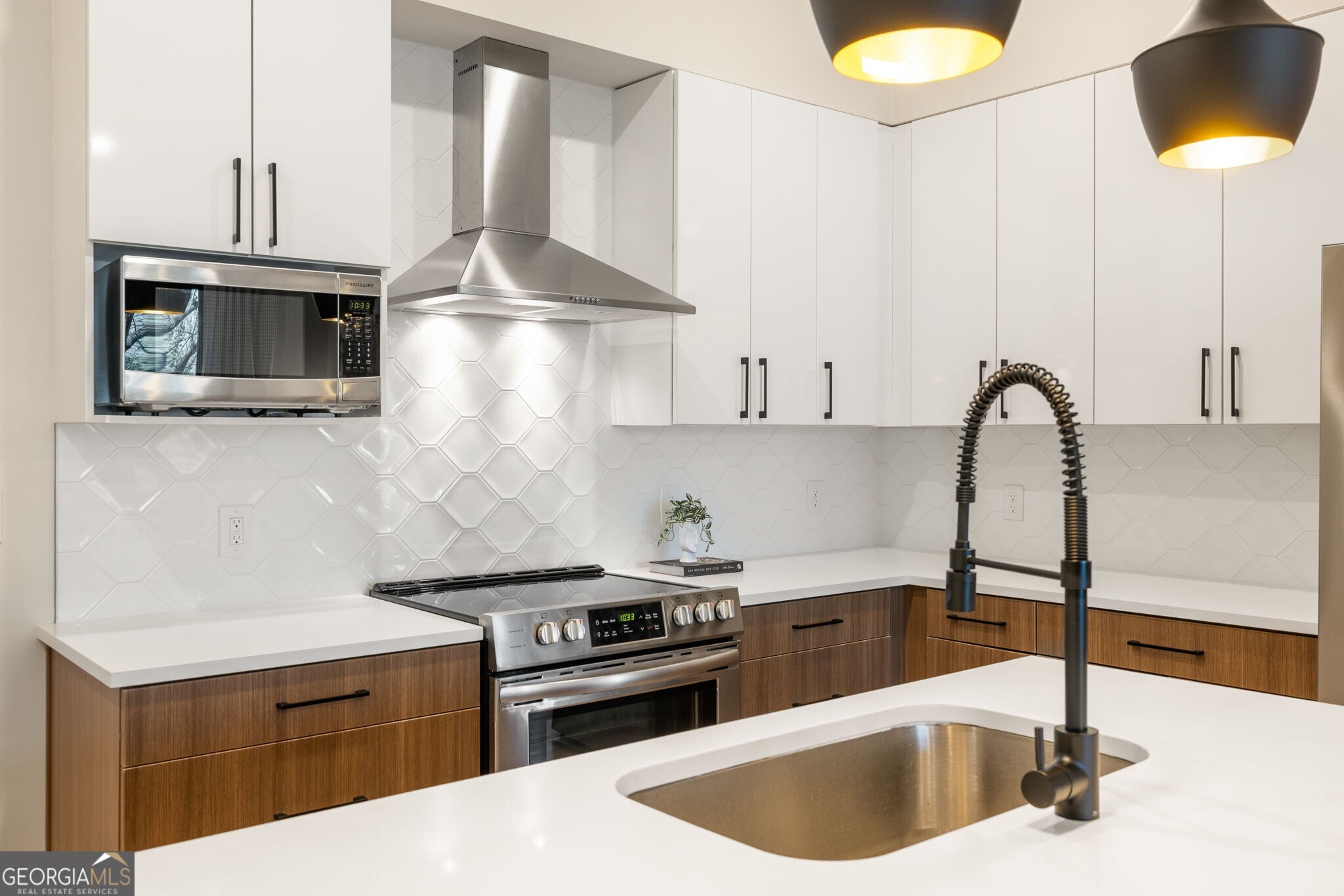 112 Rogers ST NE 205