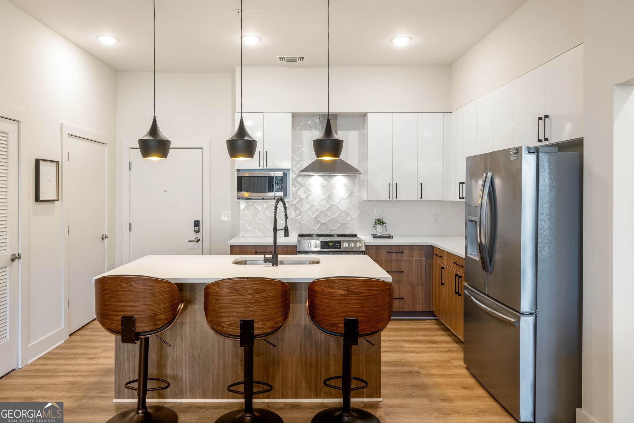 112 Rogers ST NE 205