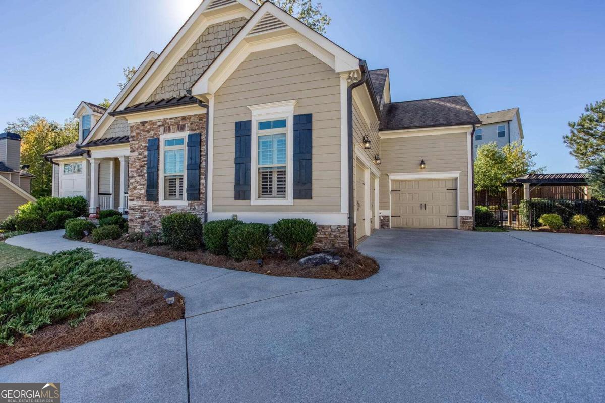 1711 Farmview TRCE NW