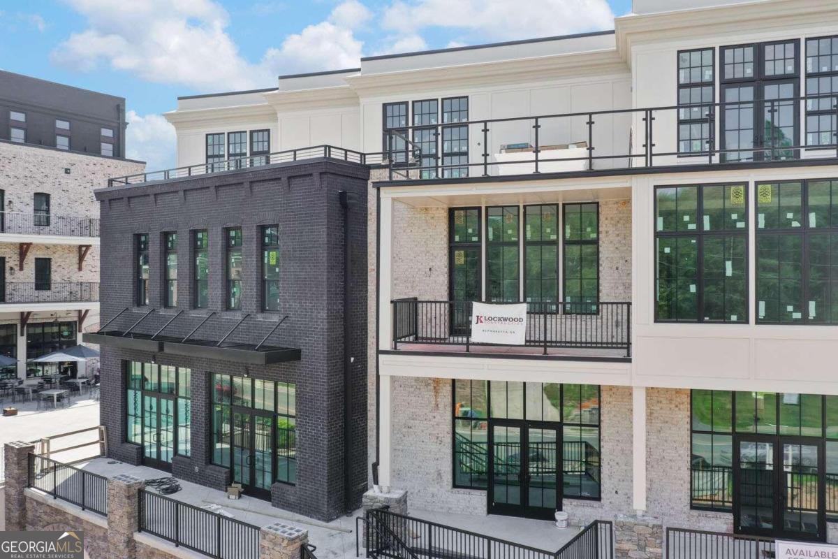 8200 Main ST 1206