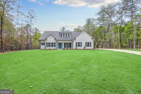 A home in Newnan