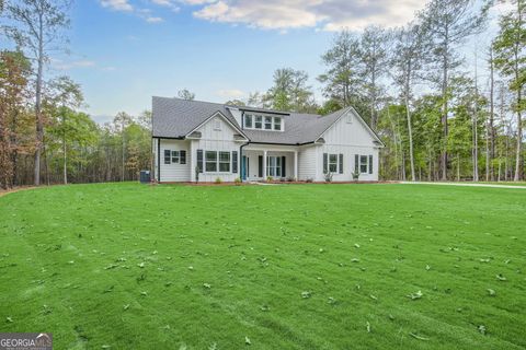 A home in Newnan