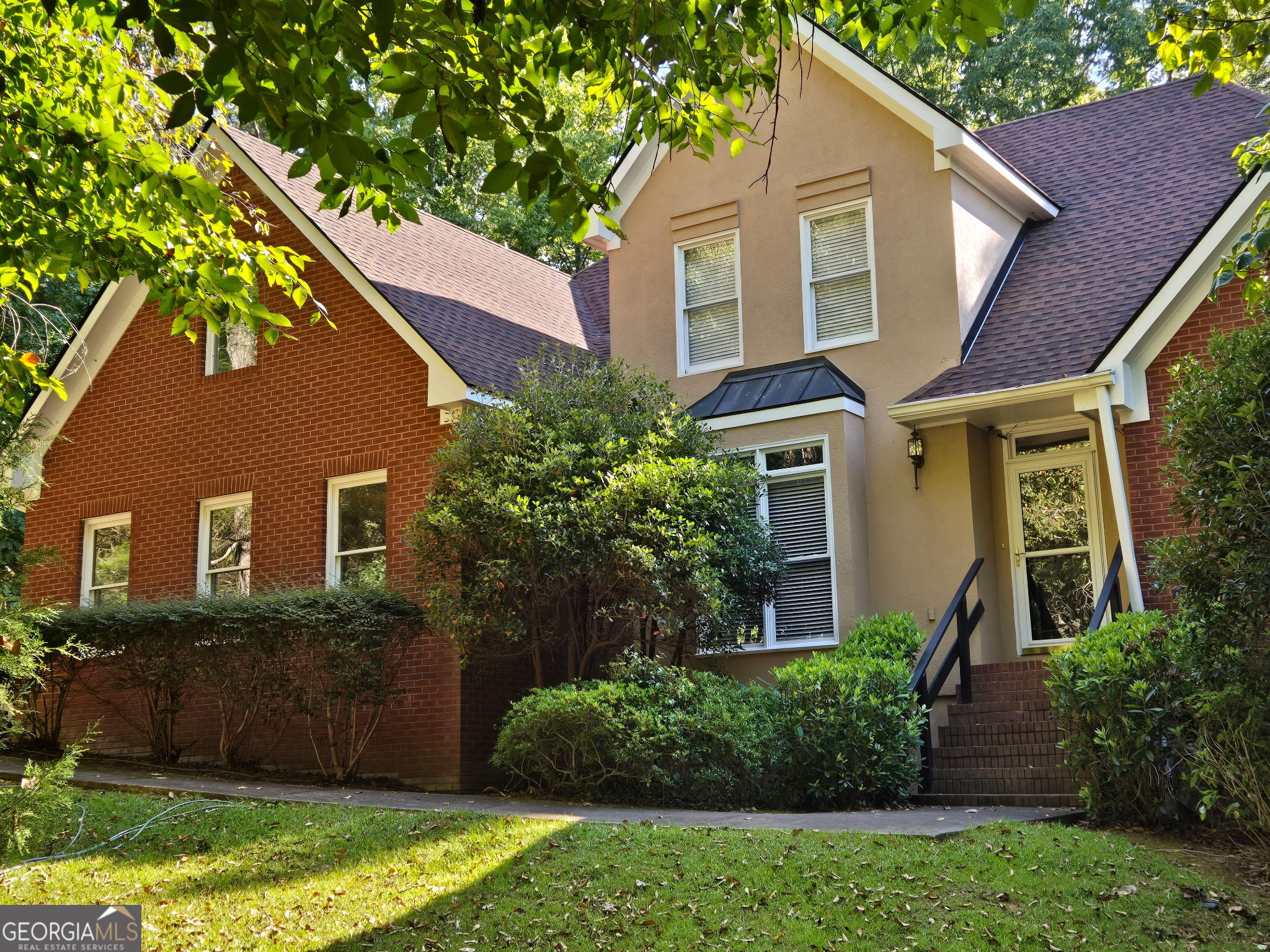 1320 Barnett RDG