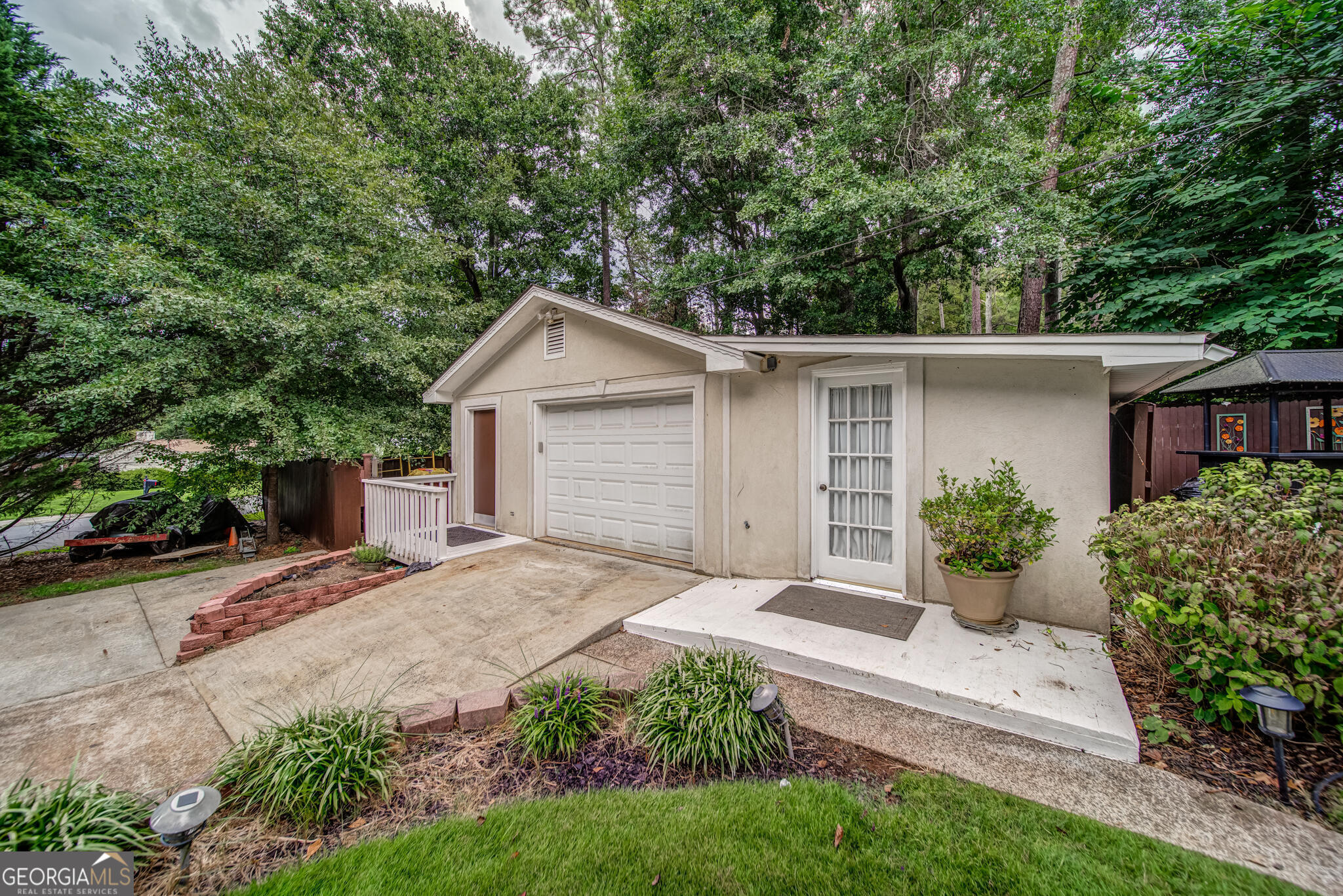 SHADOWWOOD - Residential