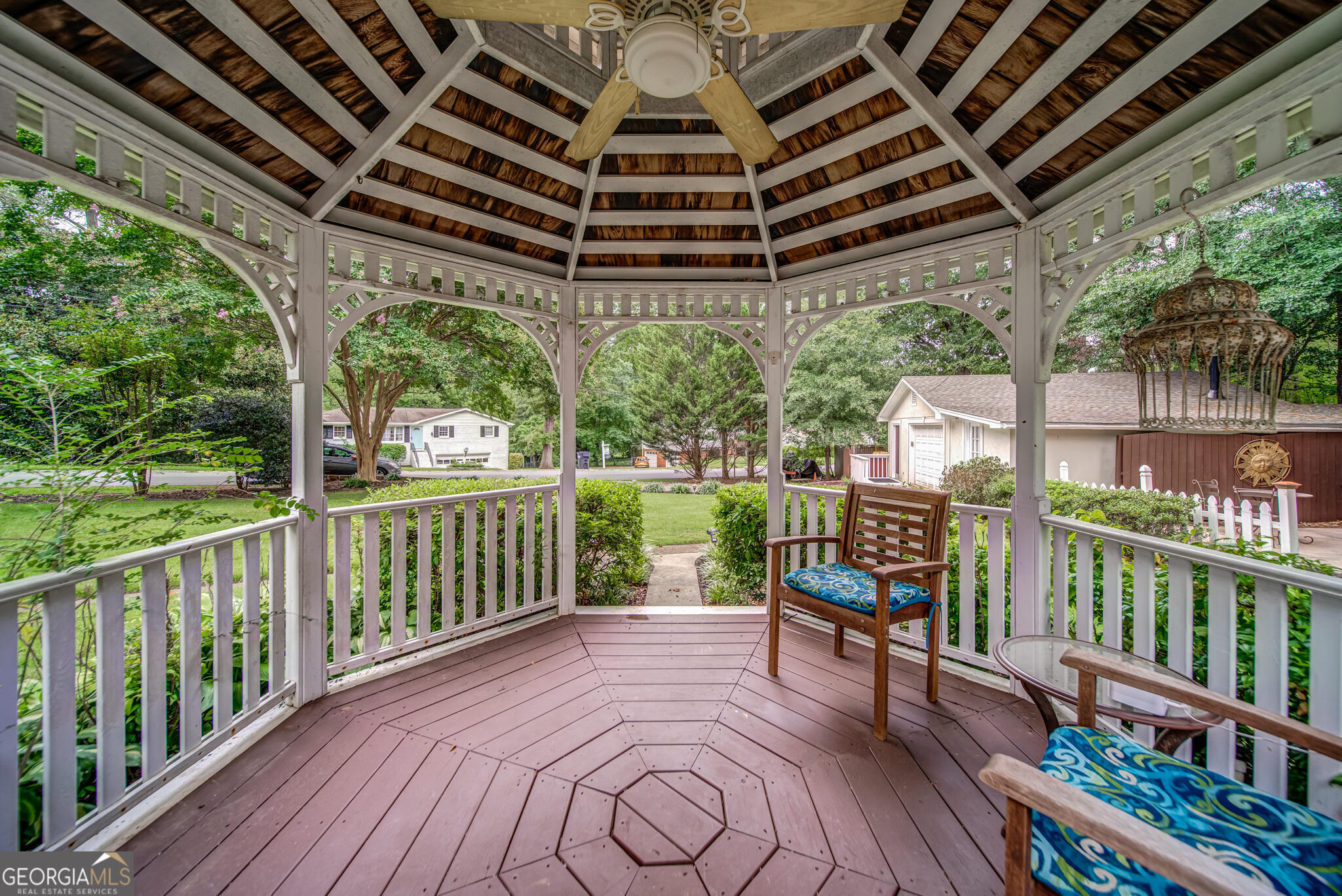 SHADOWWOOD - Residential