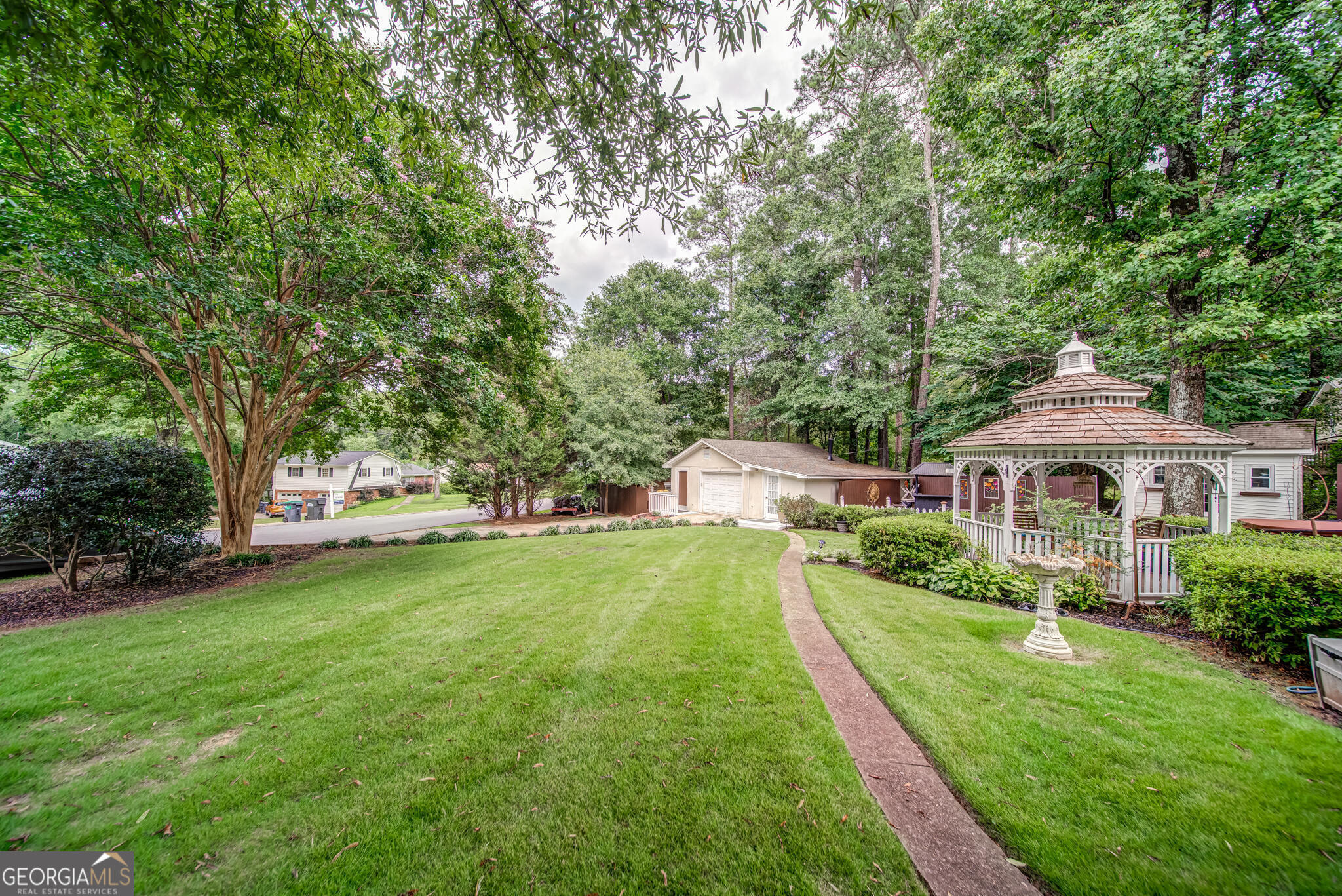 SHADOWWOOD - Residential