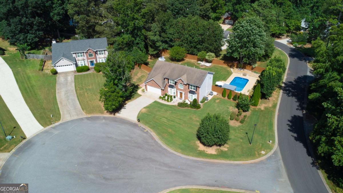 3320 Elizabeth CT