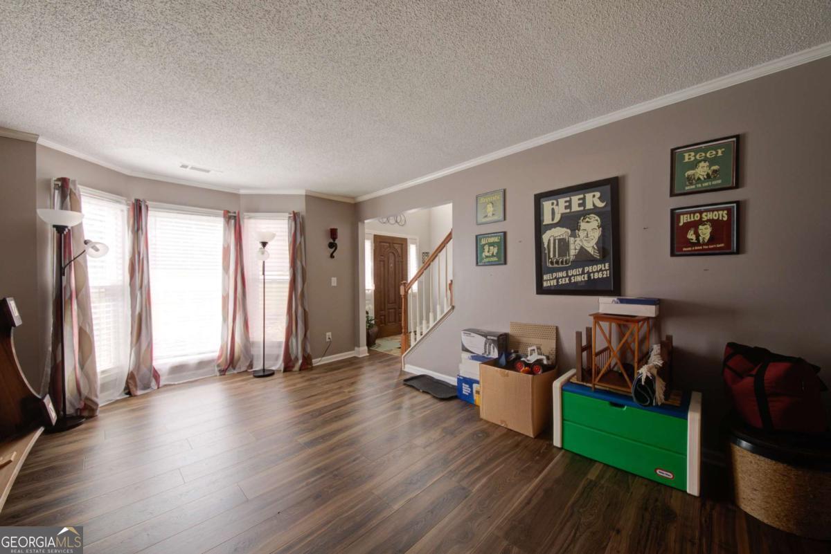 3320 Elizabeth CT