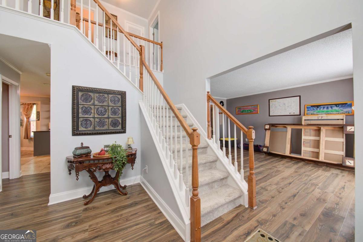 3320 Elizabeth CT