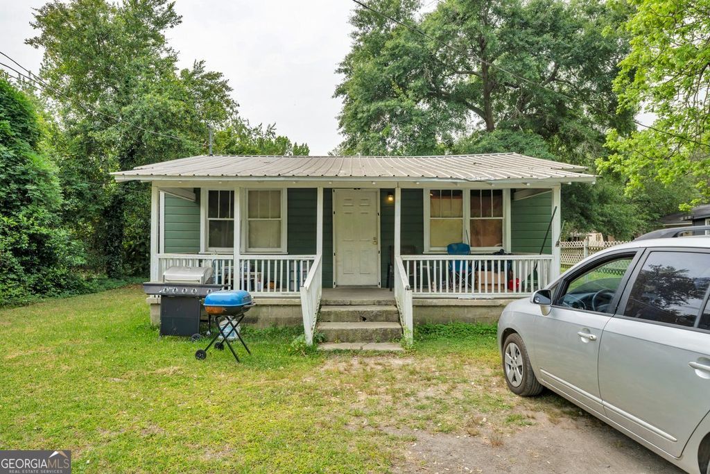 Photo of 512 Oakland Ave, Cordele, GA 31015 (MLS # 10742060)