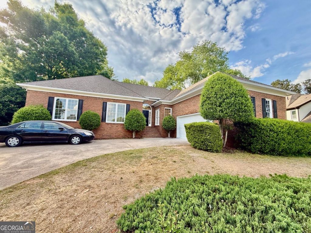 Photo of 3607 Hampstead Lane NE, Roswell, GA 30075 (MLS # 10741169)