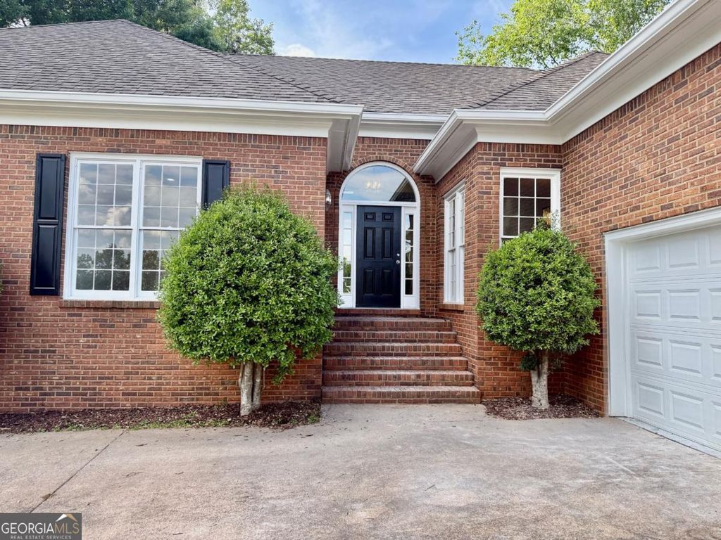 Photo of 3607 Hampstead Lane NE, Roswell, GA 30075 (MLS # 10741169)